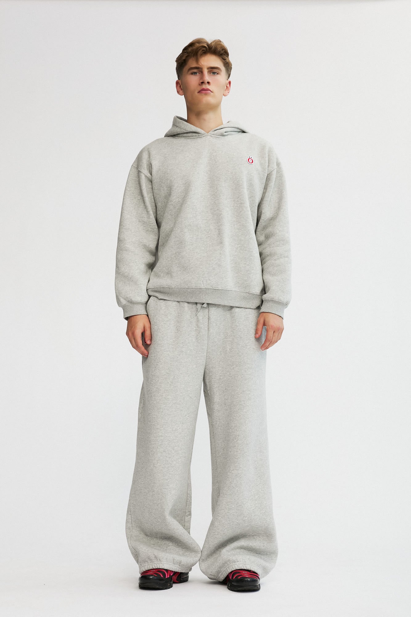 ELLIS HOODIE