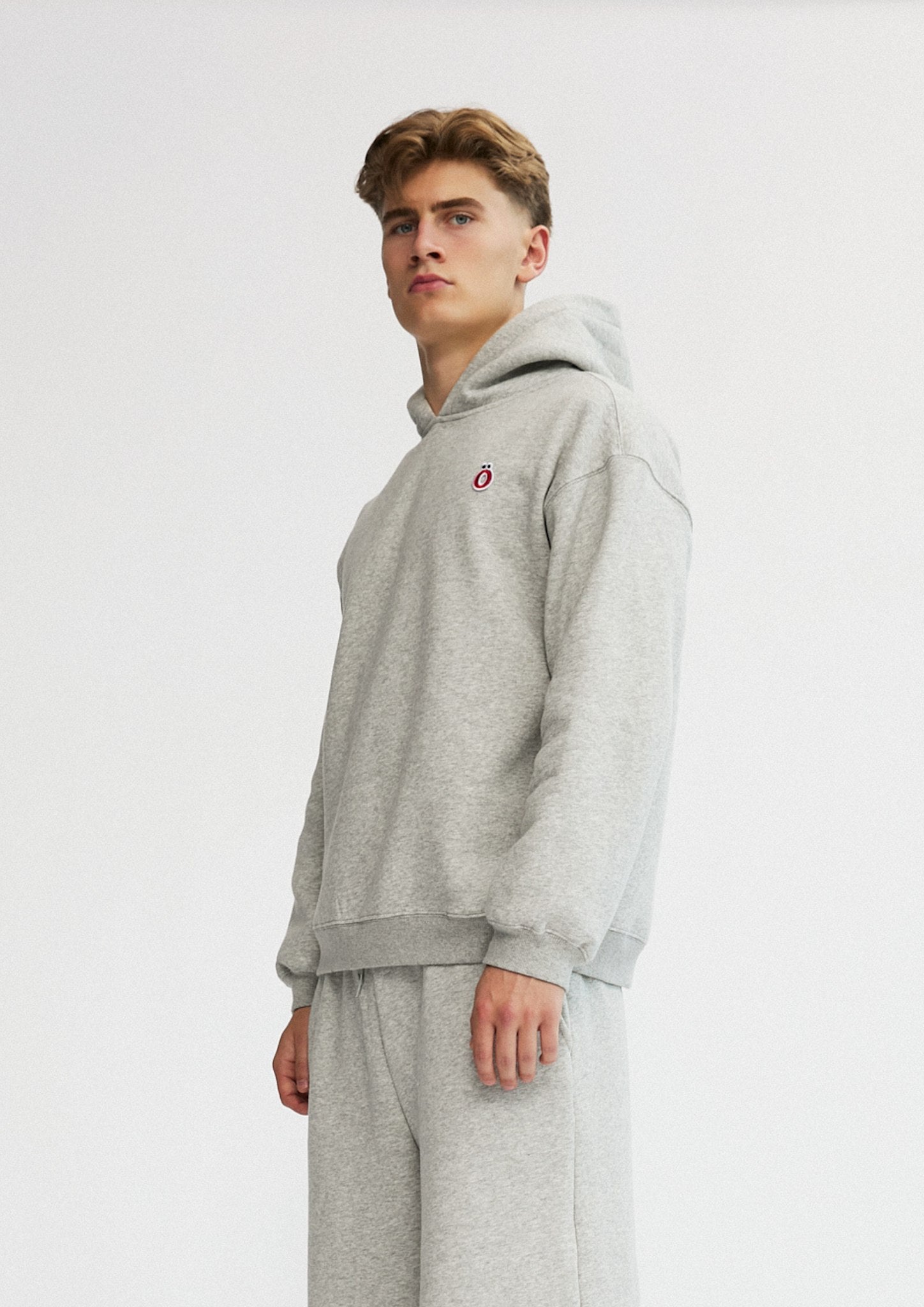 ELLIS HOODIE