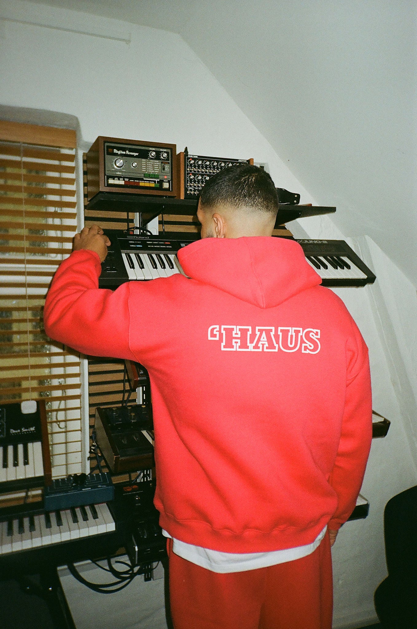 ELLIS HOODIE