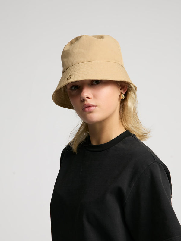 LARA HAT