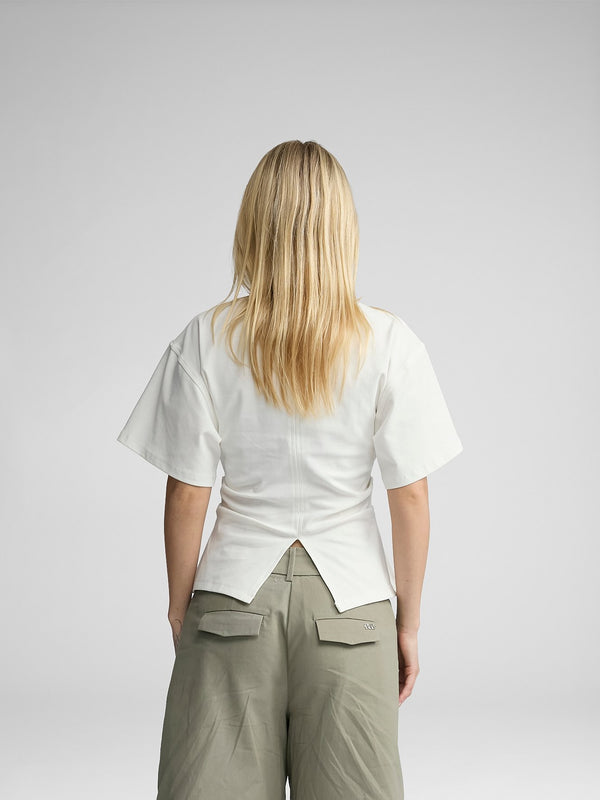 SCARLETT FITTED TEE
