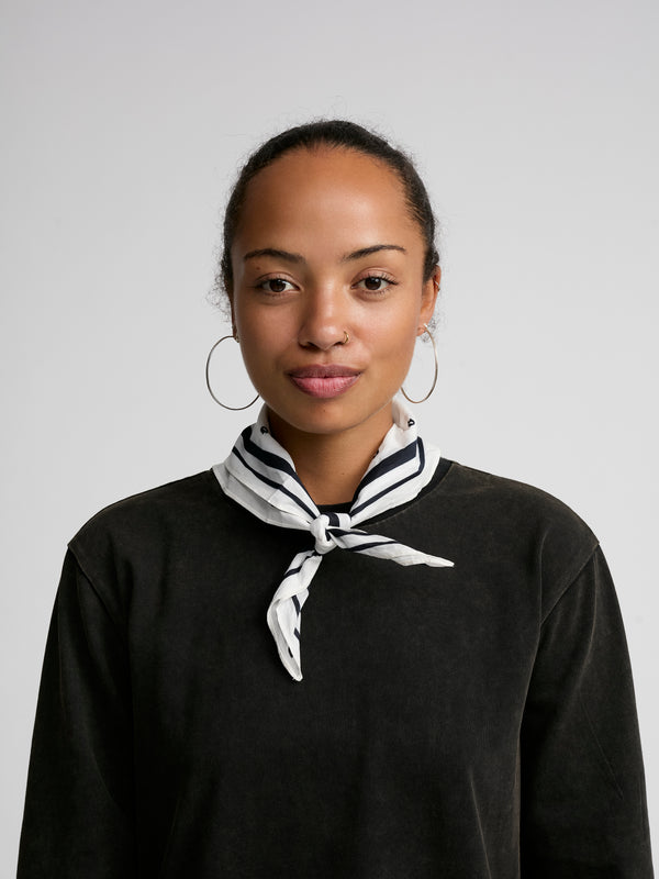 JOANNA SCARF