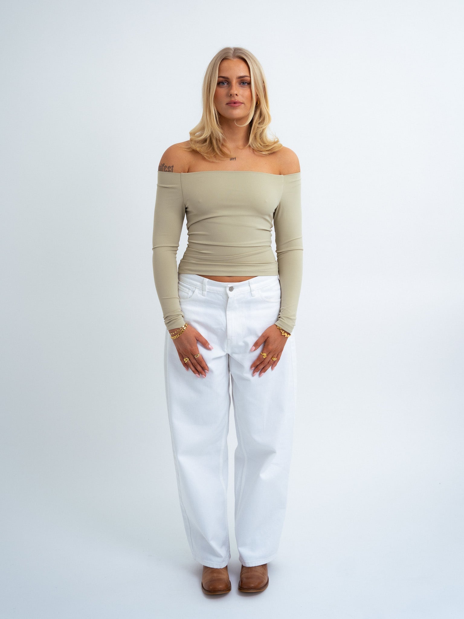 CHLOE OFF SHOULDER TOP