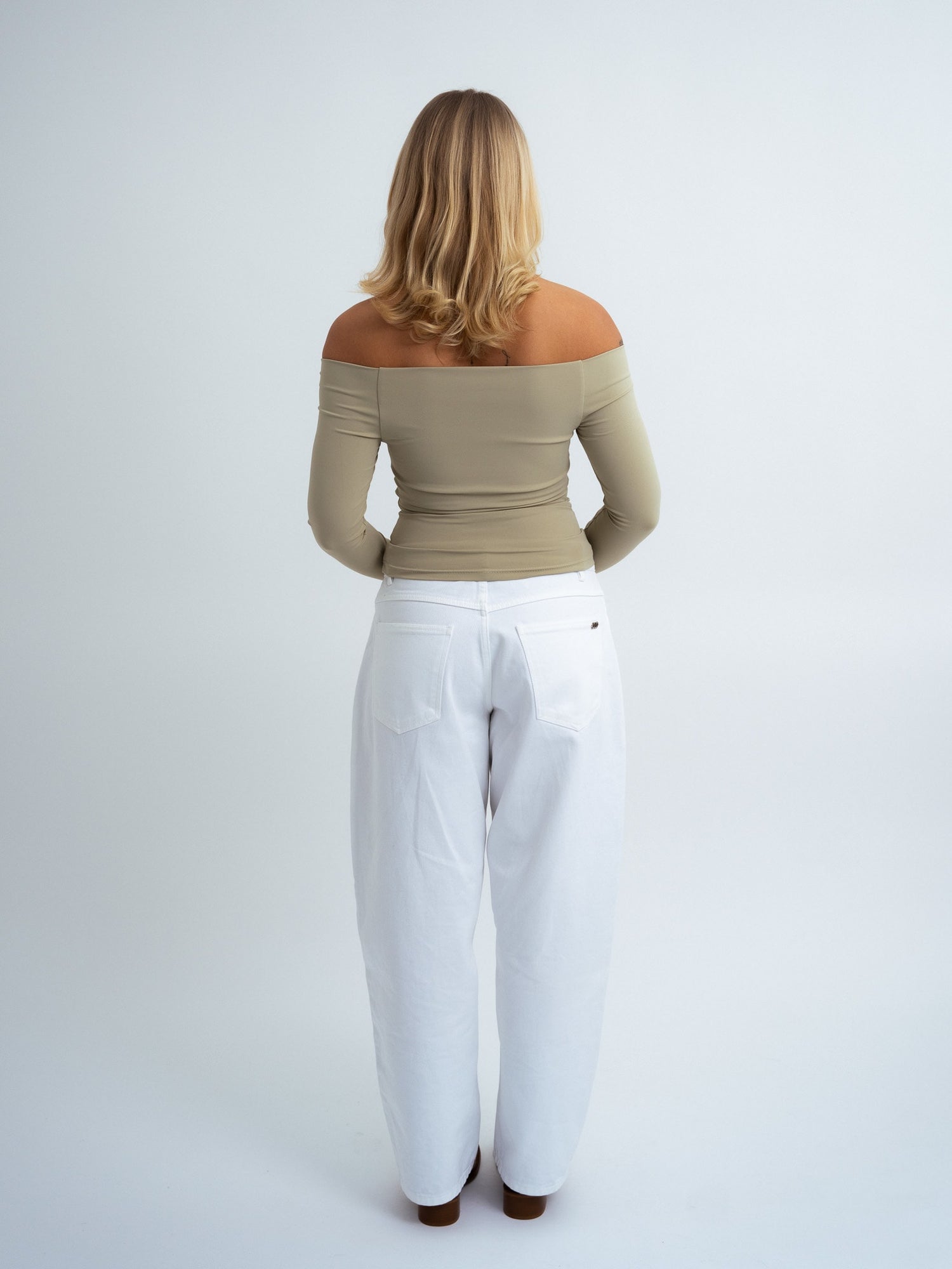 CHLOE OFF SHOULDER TOP