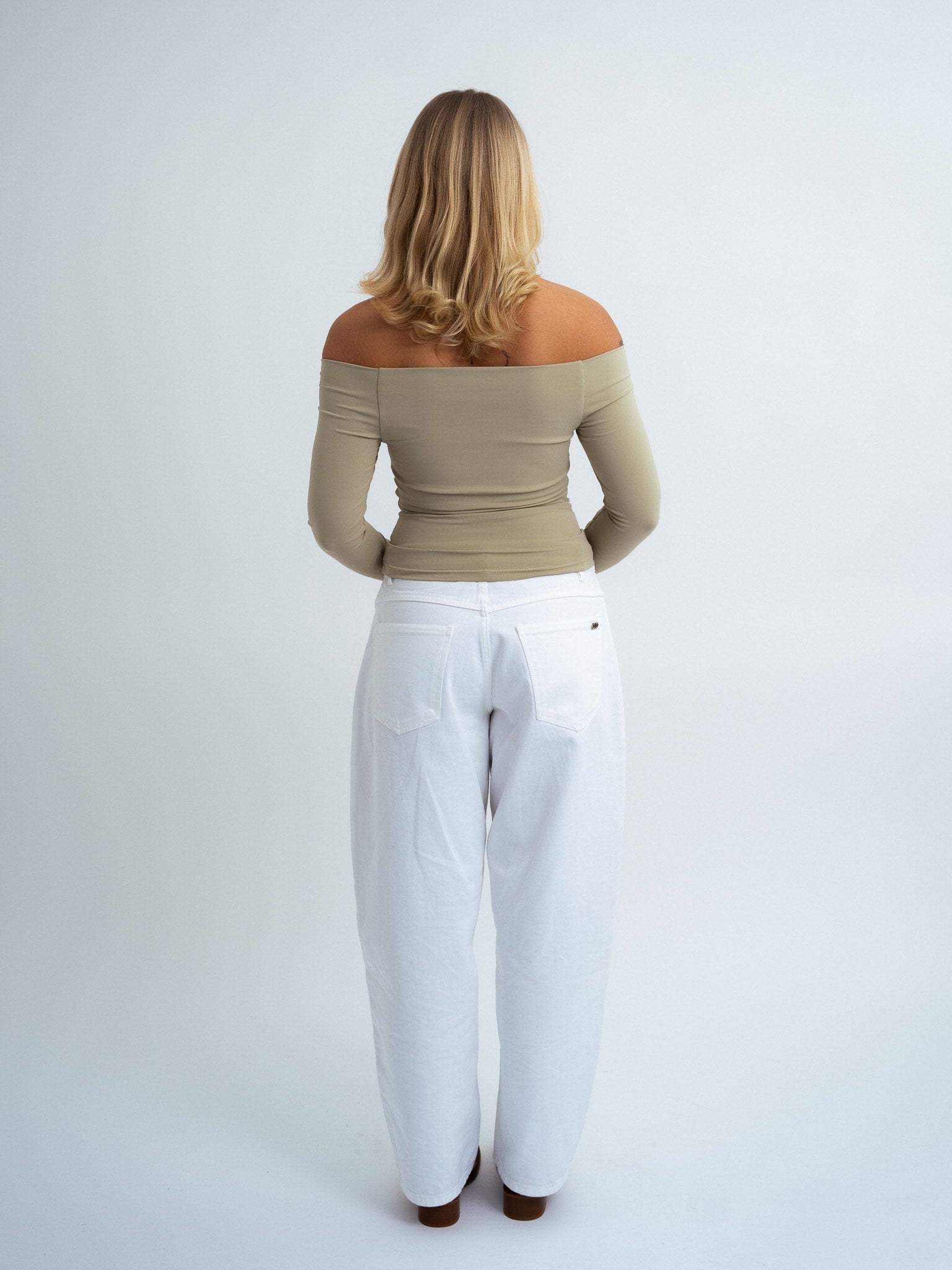 CHLOE OFF SHOULDER TOP