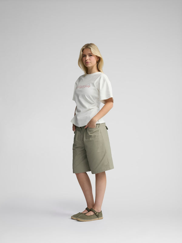 SCARLETT FITTED TEE