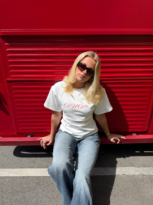 SCARLETT FITTED TEE
